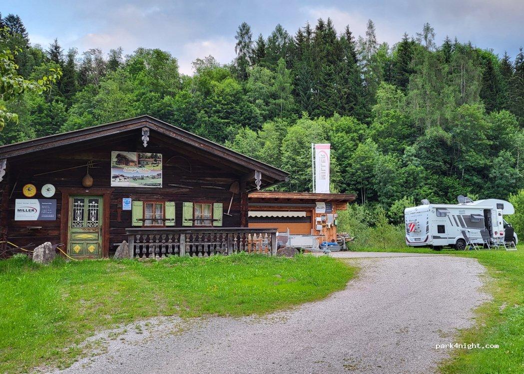 Wohnmobil- und Wohnwagenstellplatz 5761 Maria Alm