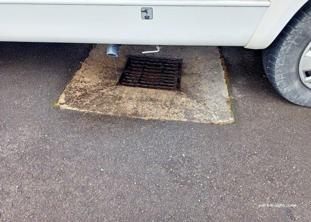 aire de stationnement camping cars Damvillers - Foto 5