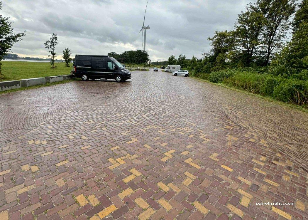 Vlaardingen Motorhome Parking - Foto 2