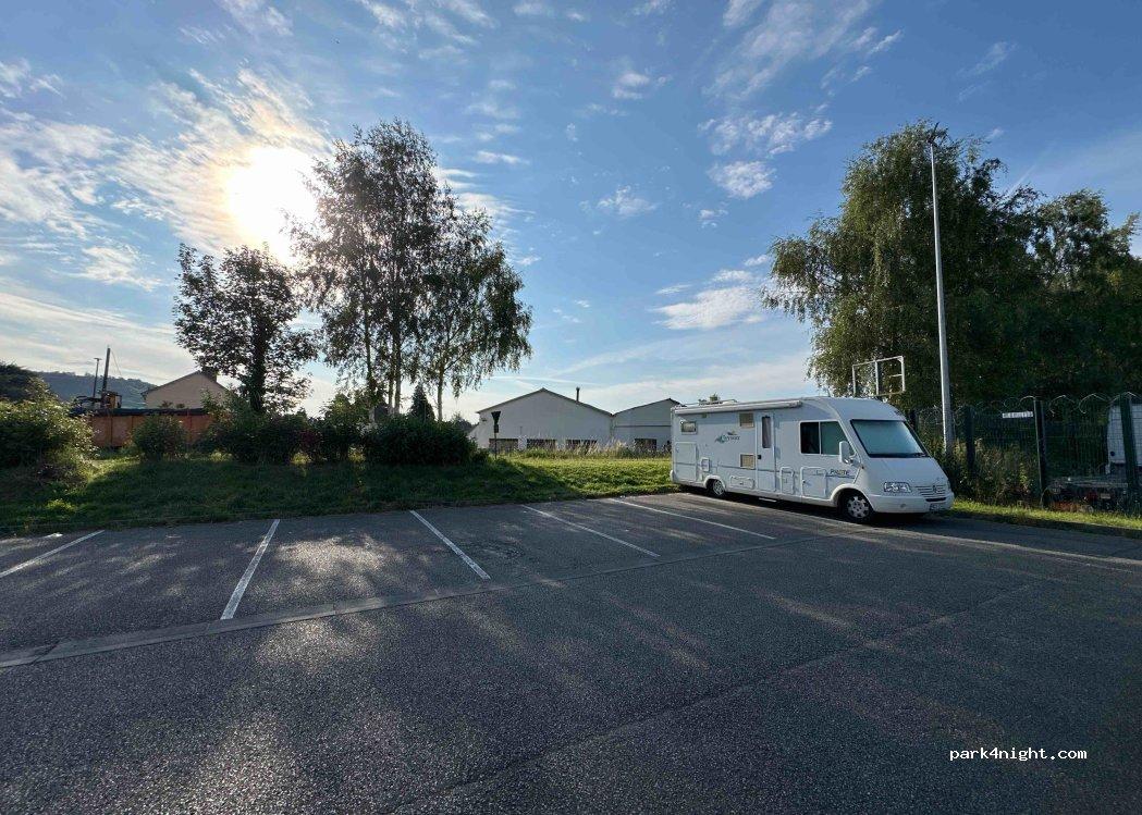 aire de services et stationnement camping car 76270 Neufchâtel-en-Bray - Foto 4
