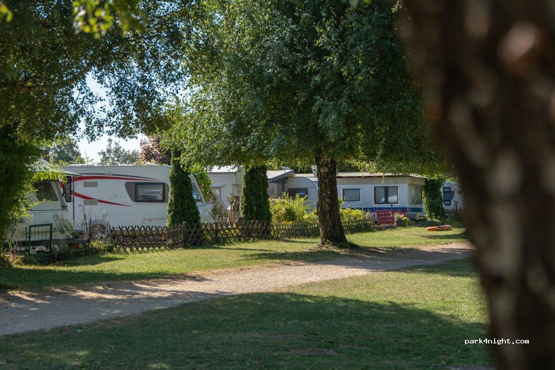 Wohnmobil- und Wohnwagenstellplatz 2074 - Foto 4