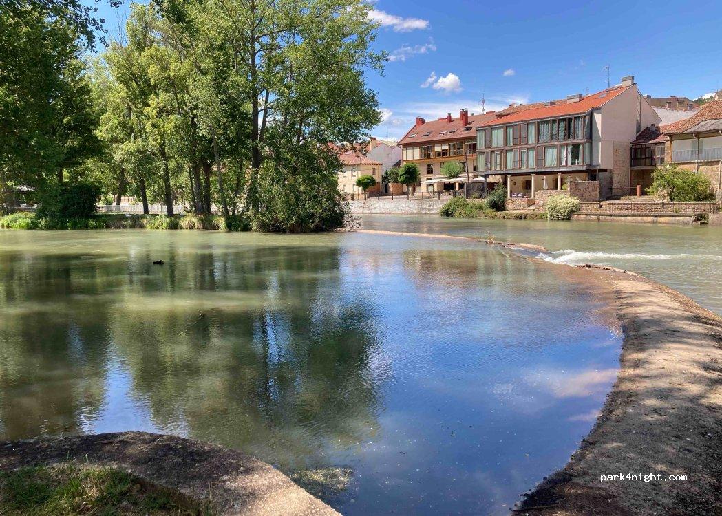 Área de autocaravanas Aguilar de Campóo - Foto 2