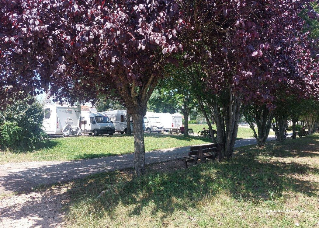 Camperplaats Givry - Foto 4