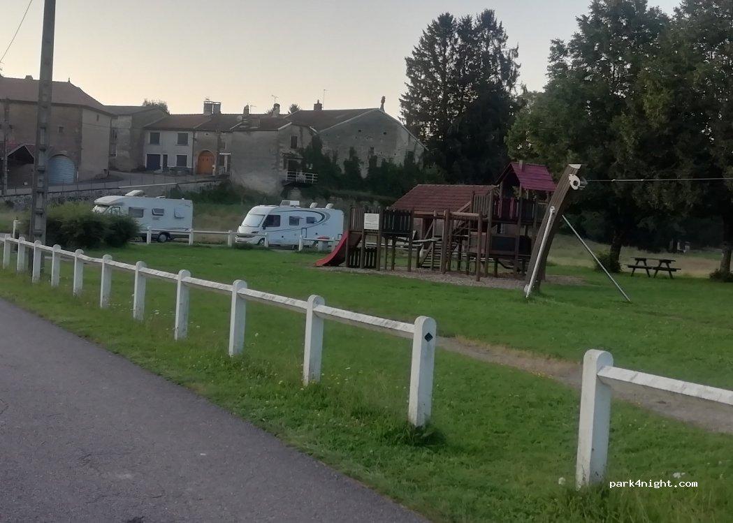 Camper Parking Monthureux - Foto 4