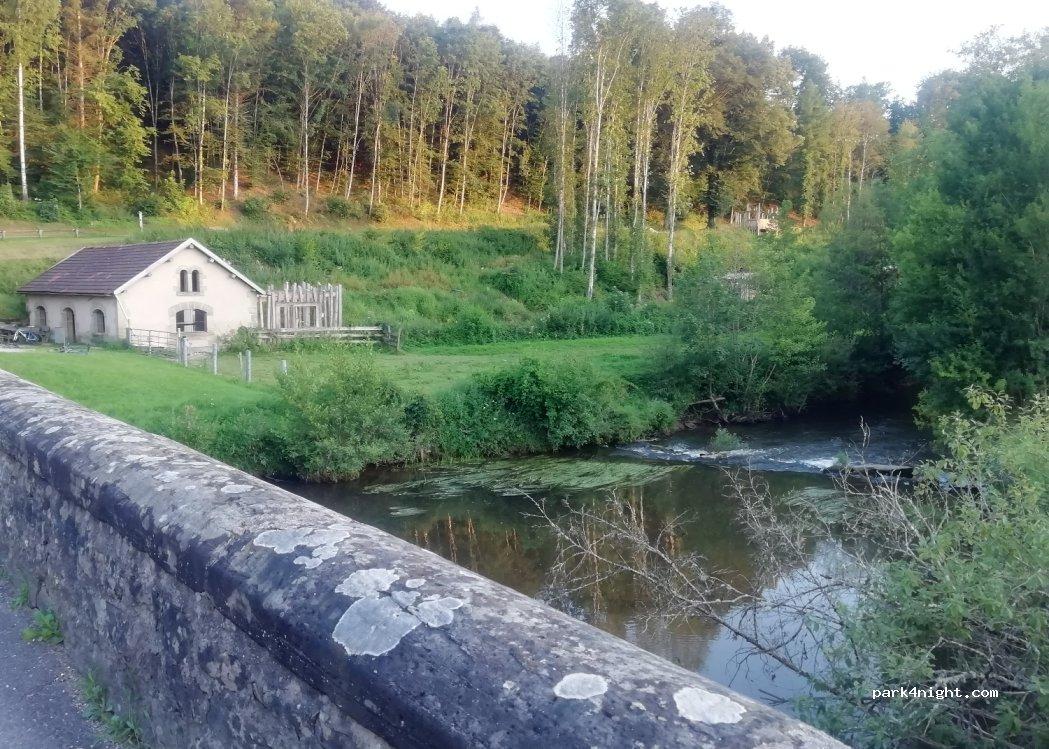 Camper Parking Monthureux - Foto 7