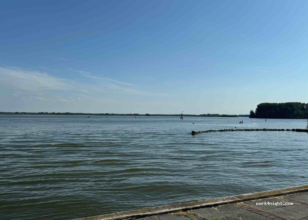 Camperplaats Veluwemeer Bremerbergdijk 33 Biddinghuizen - Foto 3