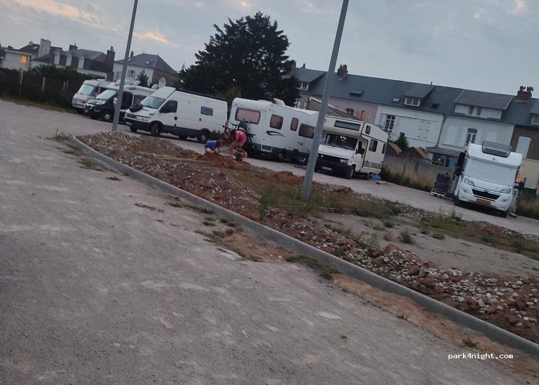 Aire de stationnement pour camping-car 80410 Cayeux-sur-Mer - Foto 2