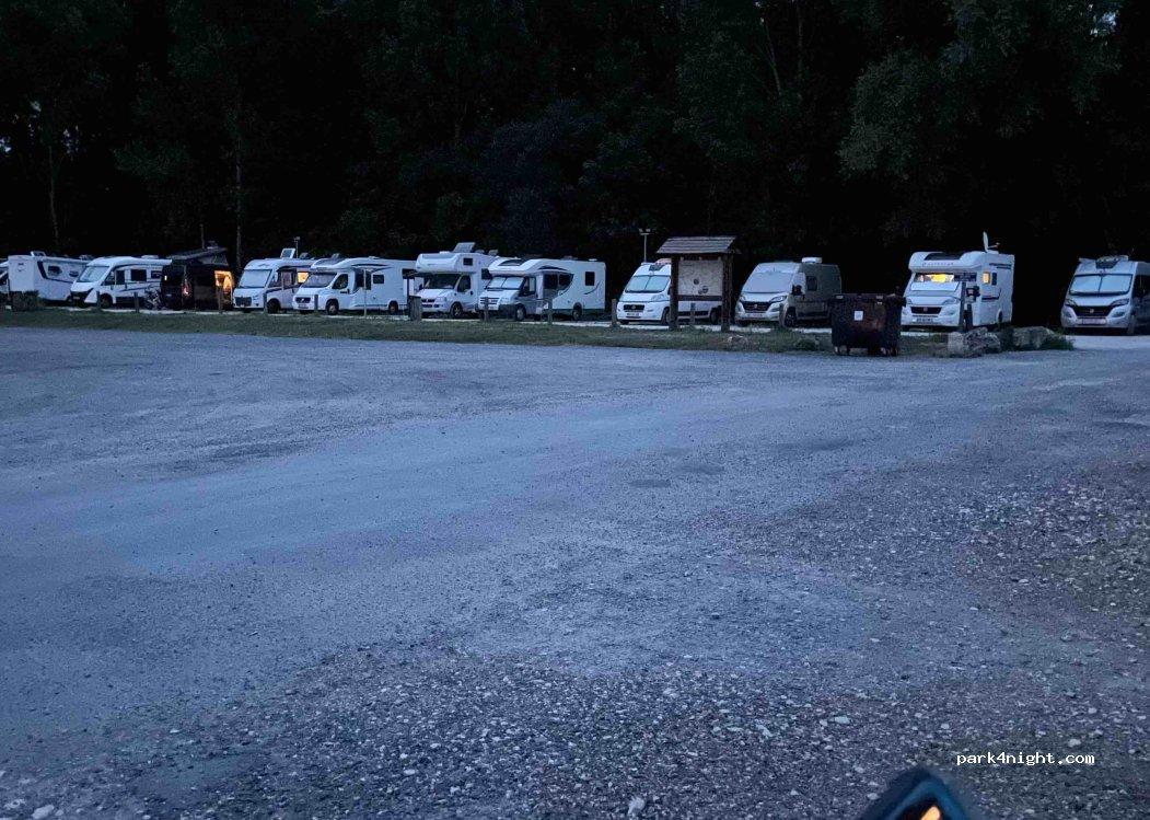 Aire de campingcar SAINT GEORGES SUR CHER - Foto 4