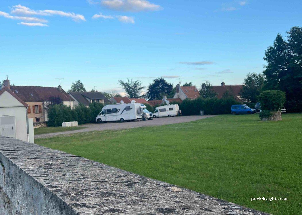 aire de services et stationnement camping cars - Foto 7