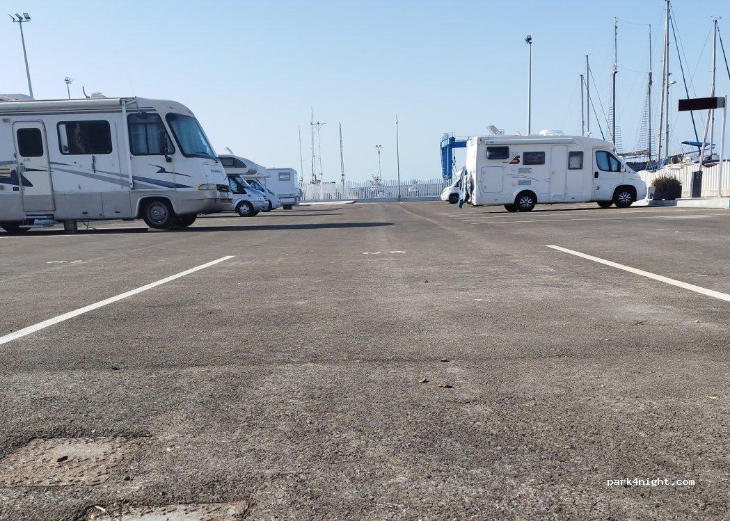 Área de Autocaravanas de Vélez Málaga (Torre del Mar) - Foto 5