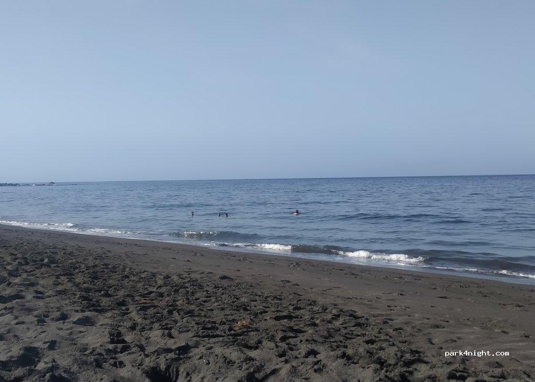 Aparcamiento para autocaravanas - Foto 3