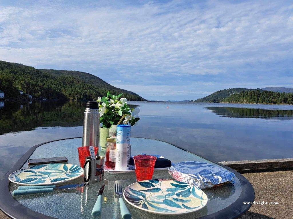 Camping Lagos del Río