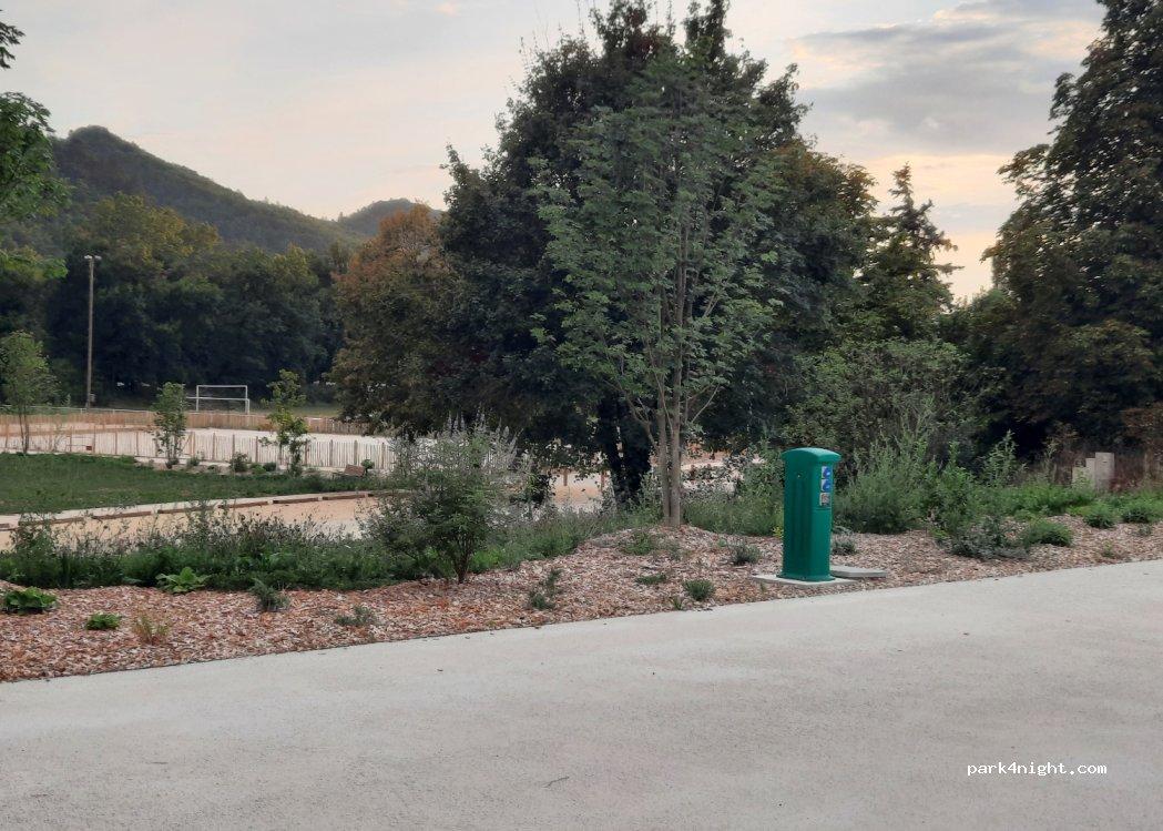 Aire Municipale de Stationnement et de Service Camping car - Foto 4