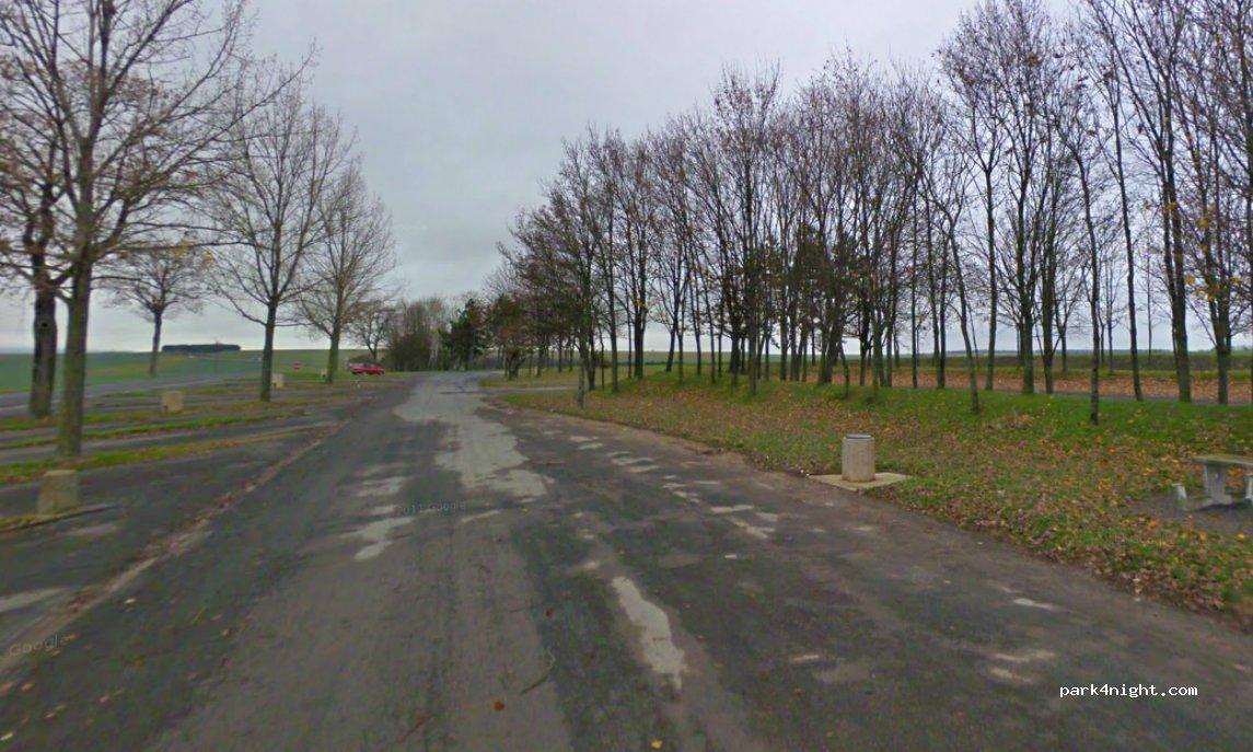 aire de stationnement camping cars 51520 La Veuve - Foto 2