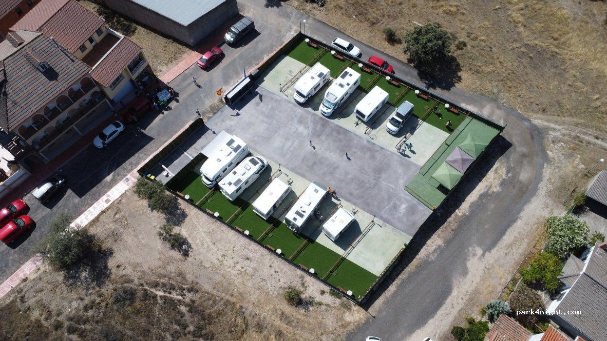 Área de Autocaravanas Victoriano Martín - Foto 3