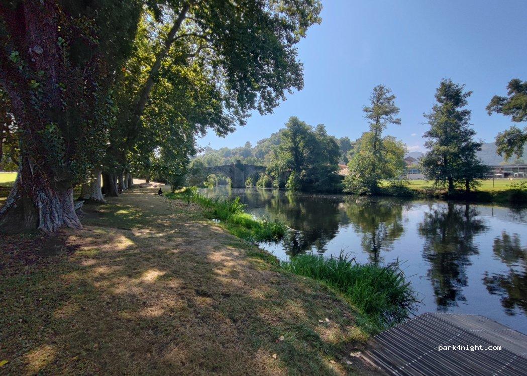 Área autocaravanas de Allariz - Foto 3