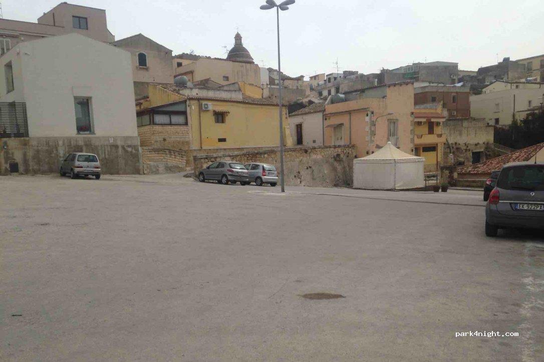 Area Sosta Camper - Noto Parking - Foto 2