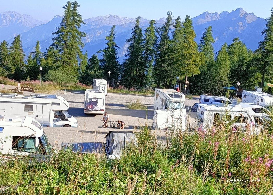 aire de camping car Risoul - Foto 7