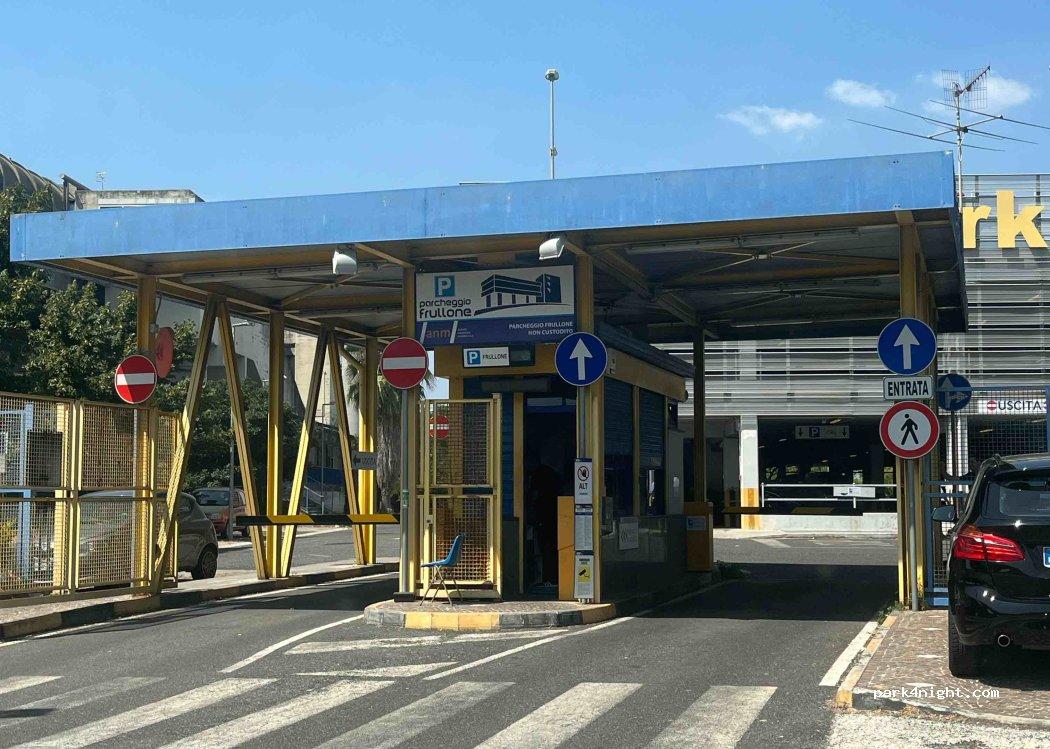 Area sosta Camper Napoli - Foto 2