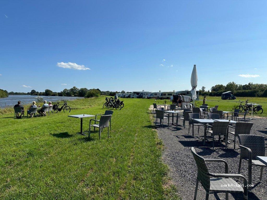 Wohnmobilstellplatz Weser - Ufer - Urlaub