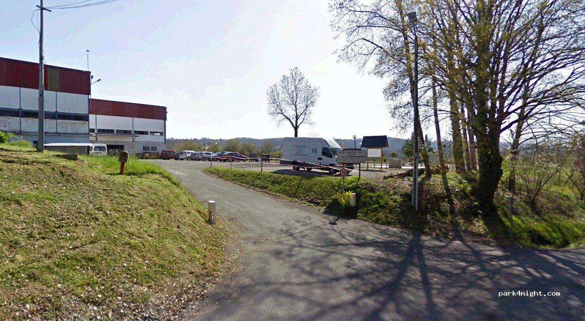 Aire pour camping-car Salies-de-Béarn [Réseau-AireServices]