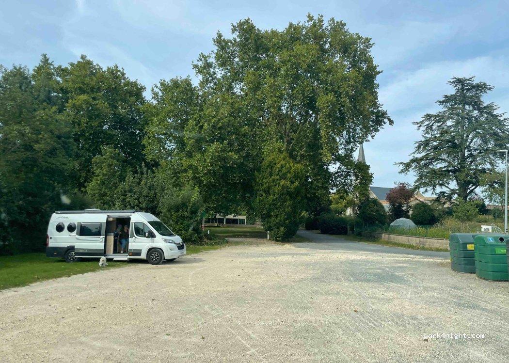 Aire de camping-car ROM - Foto 5