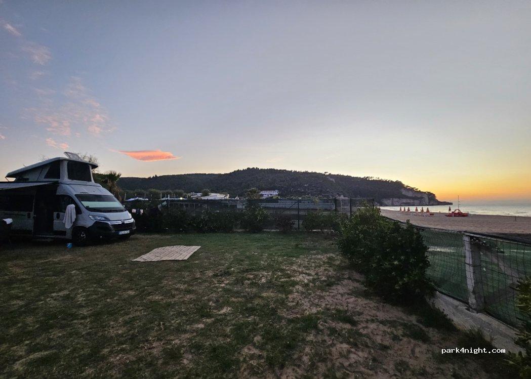 Sosta Camper Baia di Peschici - Foto 2