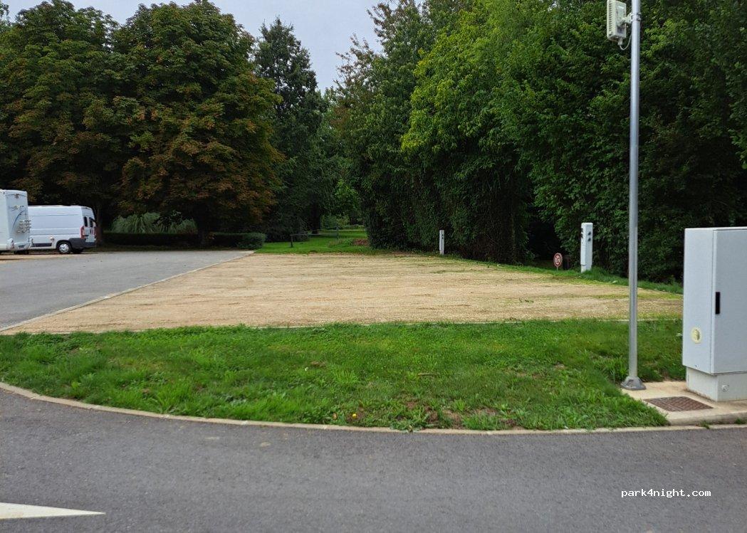 Nozay aire pour Camping-Cars [RESEAU AIRESERVICES] - Foto 4