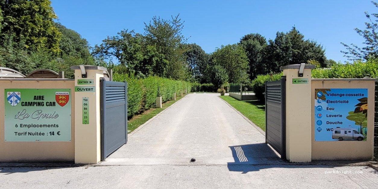 aire camping car la goule - Foto 7