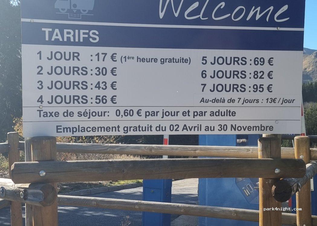 Aire de camping car Taninges - Foto 4