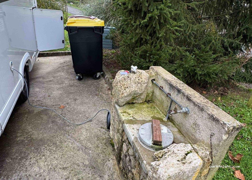 Aire de repos pour Camping-cars - Foto 6