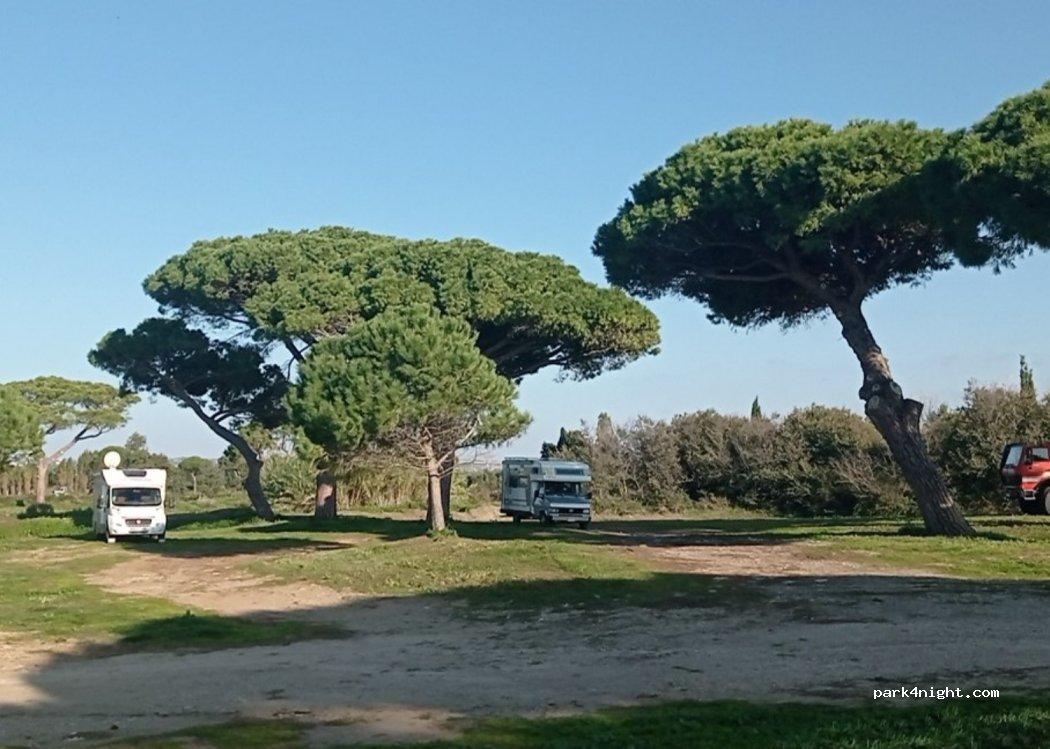 Area sosta Camper - lido Tarquinia (5@ 24 h)