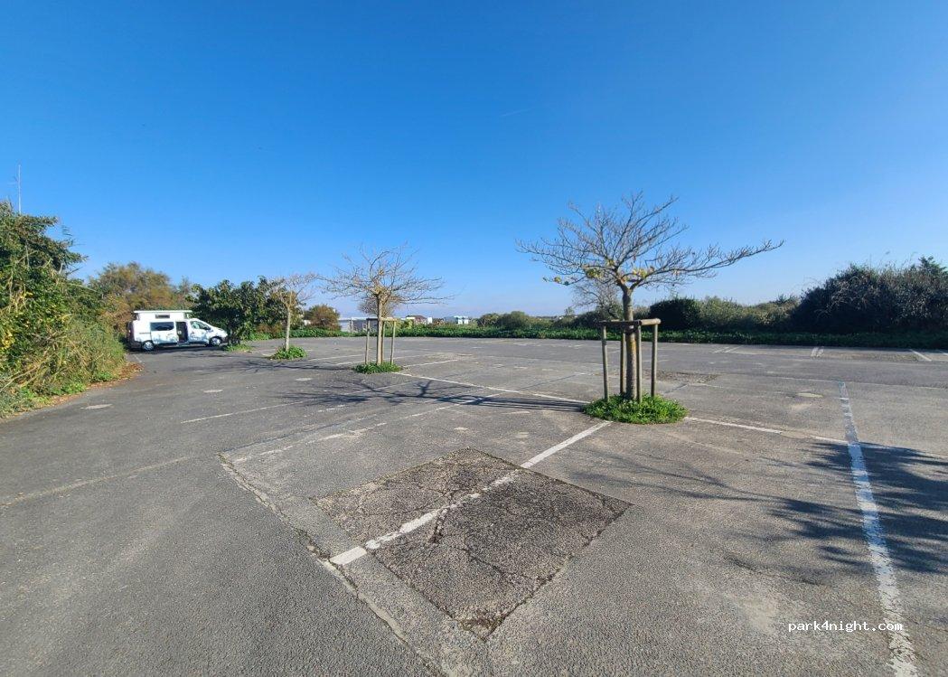 Aire de camping-cars Le Chay Angoulins - Foto 2