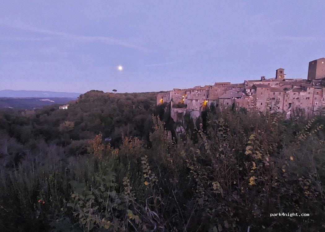 Area Sosta carico e scarico Camper - "Comunale" - Vitorchiano - Foto 2