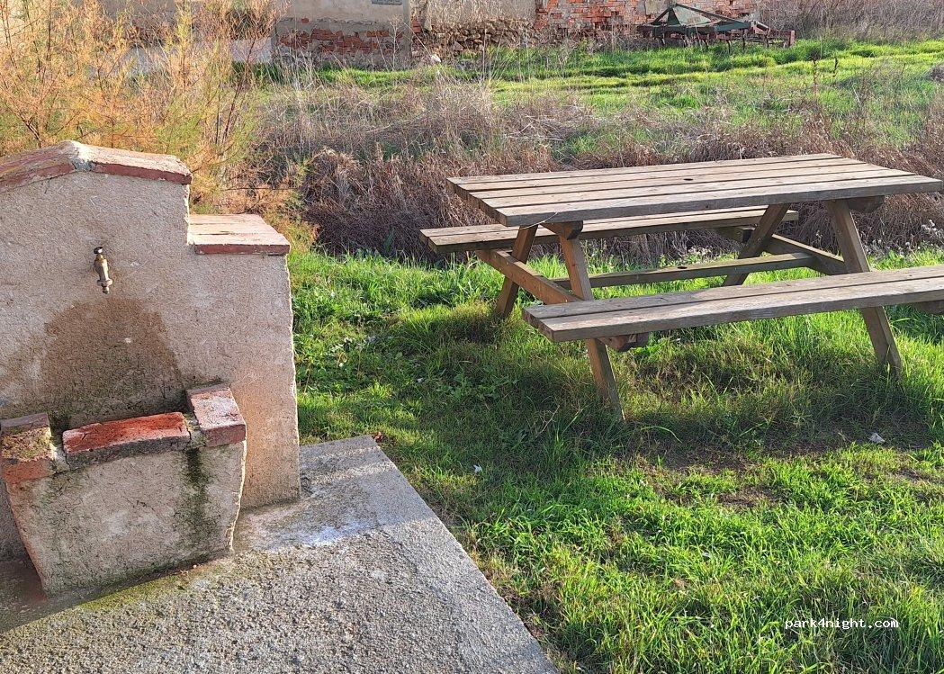 Área camper Villafáfila (caravanas y furgonetas) - Foto 2