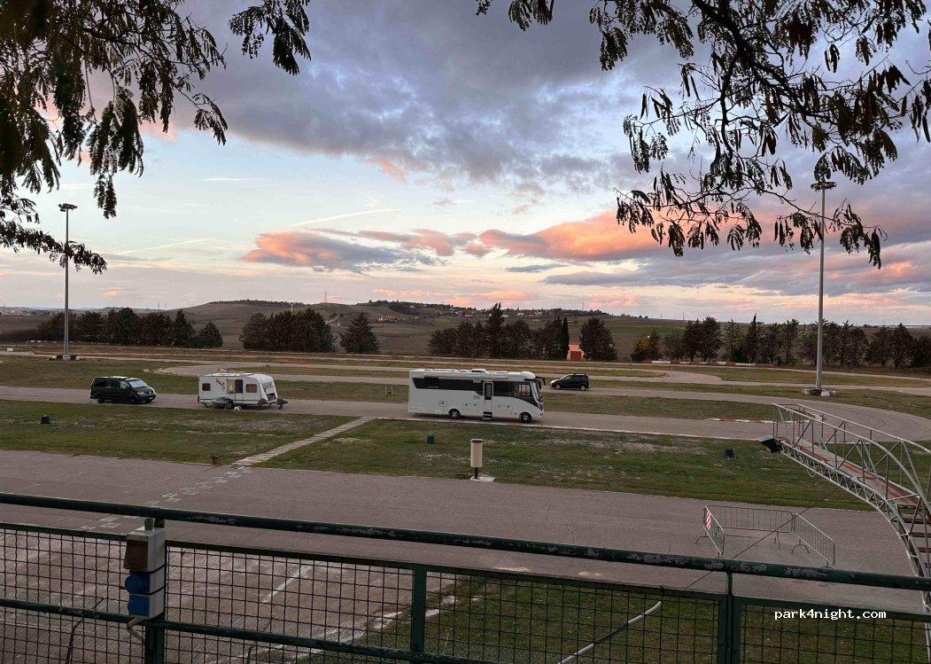 Area camper kartodromo Matera - Foto 5