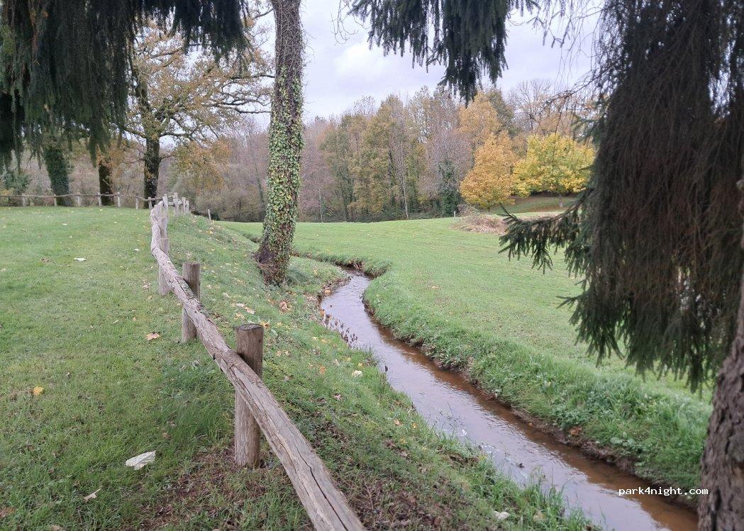 Camper parking Pageas - Foto 5