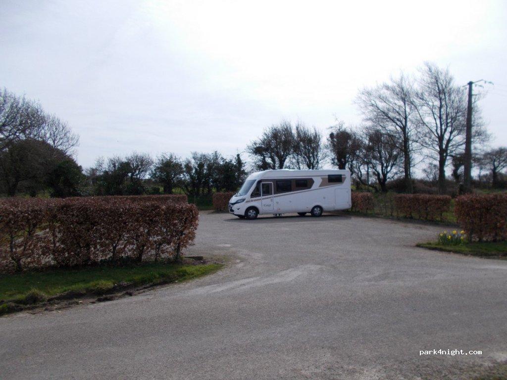 Aire Camping Car - Gréville-Hague [AireServices] - Foto 3
