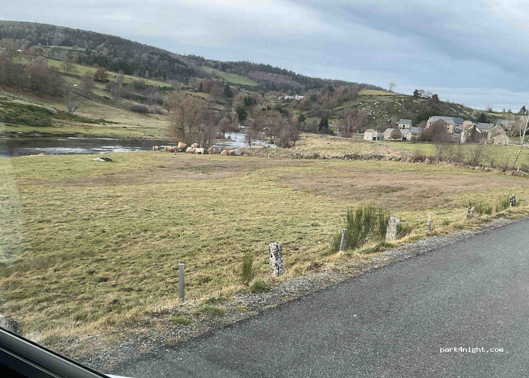 Aire de campingcar GRANDVALS