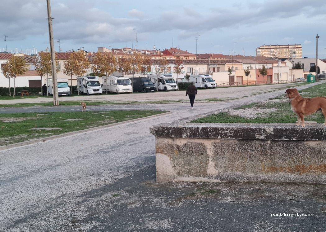 Área de Autocaravanas de Tafalla - Foto 5