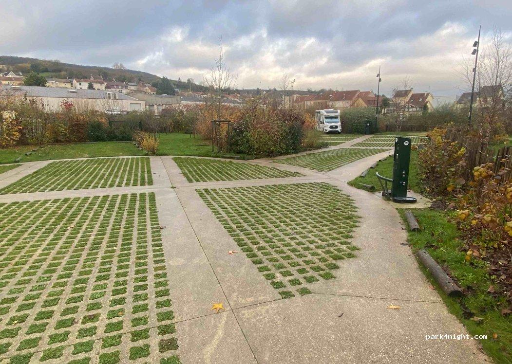 Aire de camping cars Épernay - Foto 5