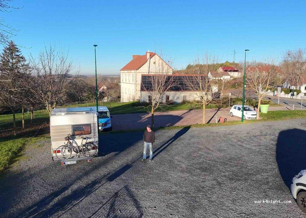Aire de stationnement pour camping-cars - Foto 4