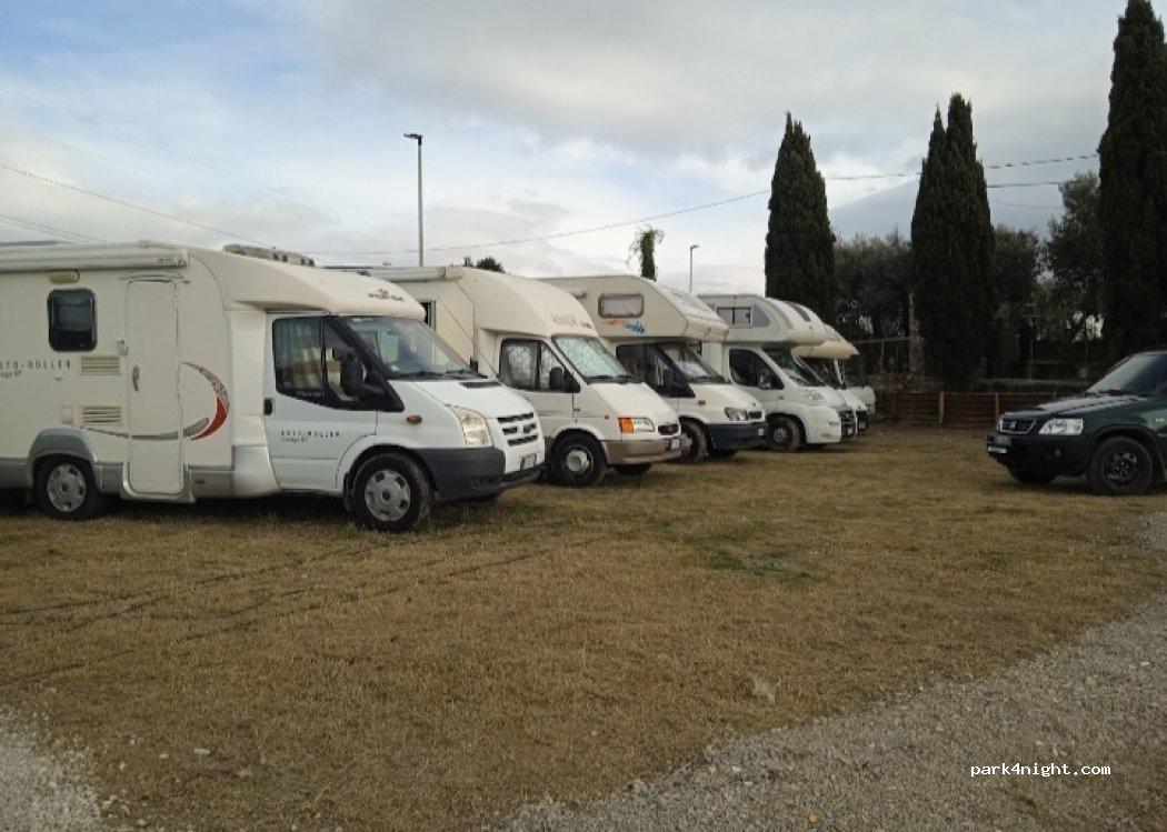 Parcheggio Smiraglia Sosta Camper - Foto 2