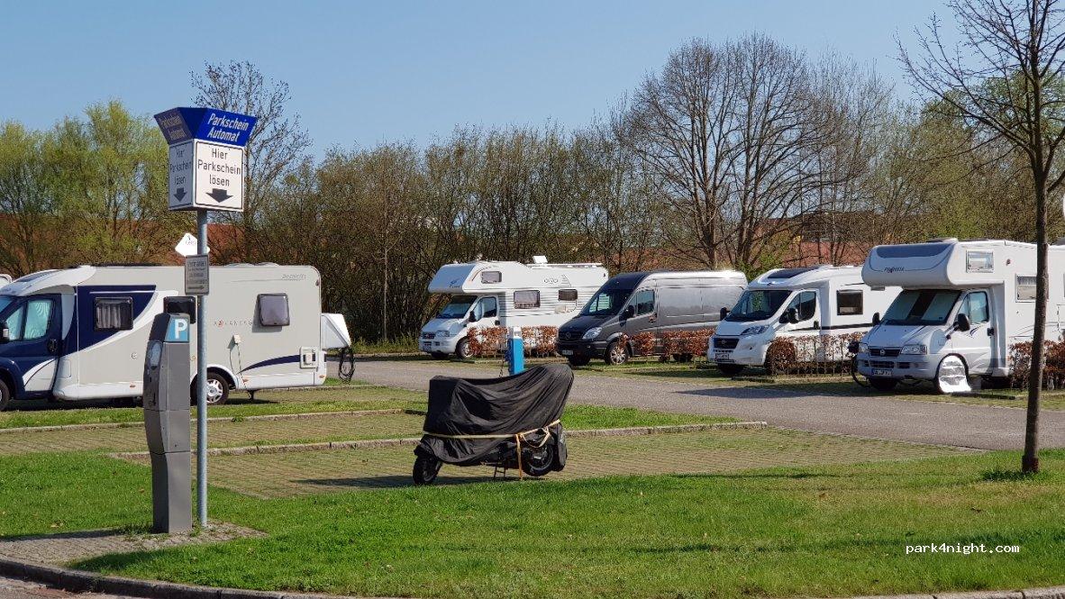 Wohnmobilstellplatz am Stadthafen
