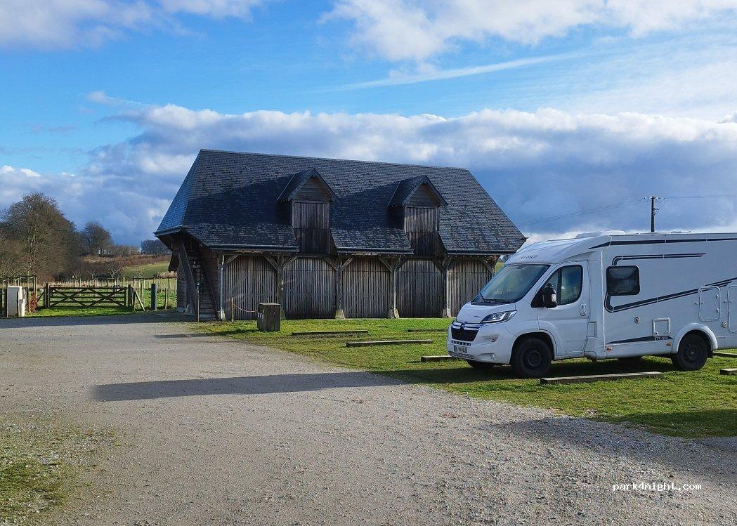 Aire Camping Car Écretteville-lès-Baons - Foto 3