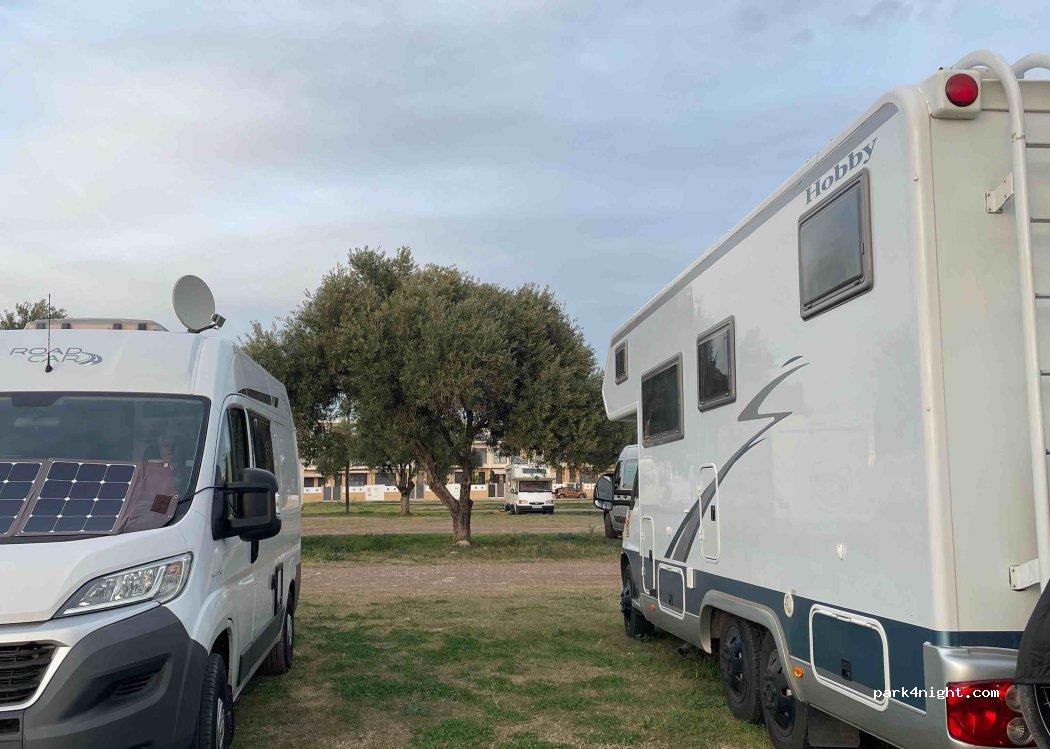 Área autocaravanas Farnals Playa - Foto 3