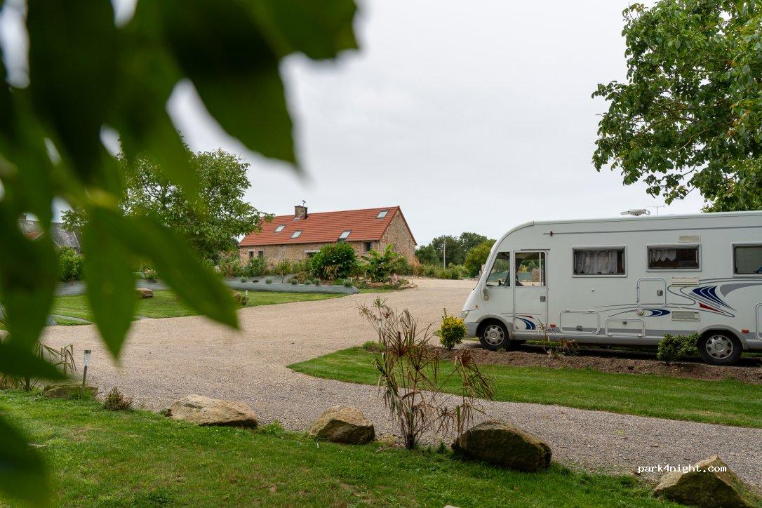 Aire de Camping car Bassard - Foto 3