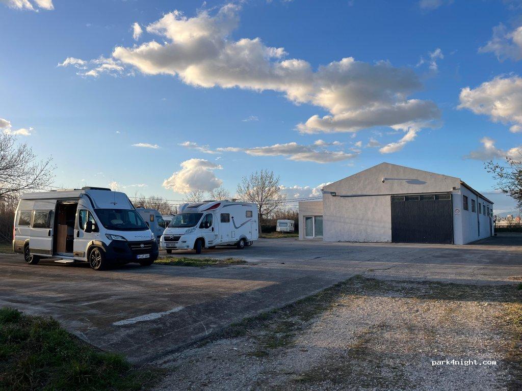 MOTORHOME PARKING La Pampa - Foto 4