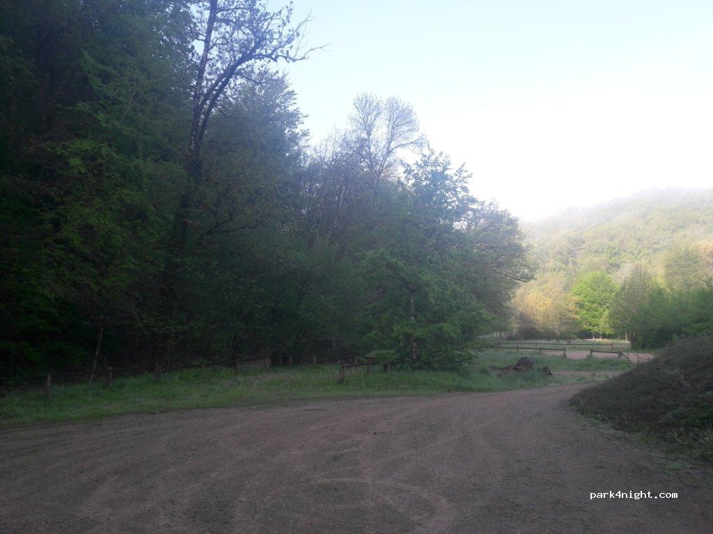 Aire Camping Car Municipal - Sauveterre de Rouergue - Foto 6
