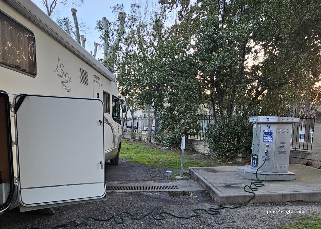 AiRE DE SERViCES CAMPiNG CARS "Le Parc" - Foto 2